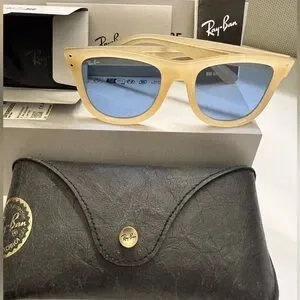 Ray-Ban Wayfarer Reverse Beige Sunglasses with Blue Tinted Lenses Original 23440025_54323736_600.jpg main image 2
